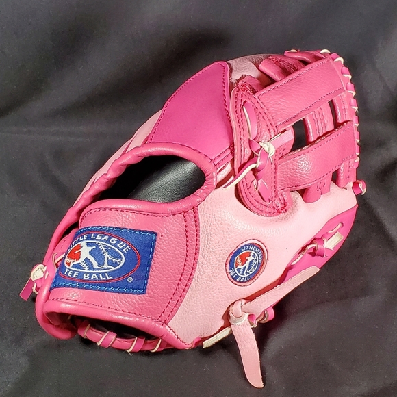 Little League Baseball Glove - Picture 1 of 11